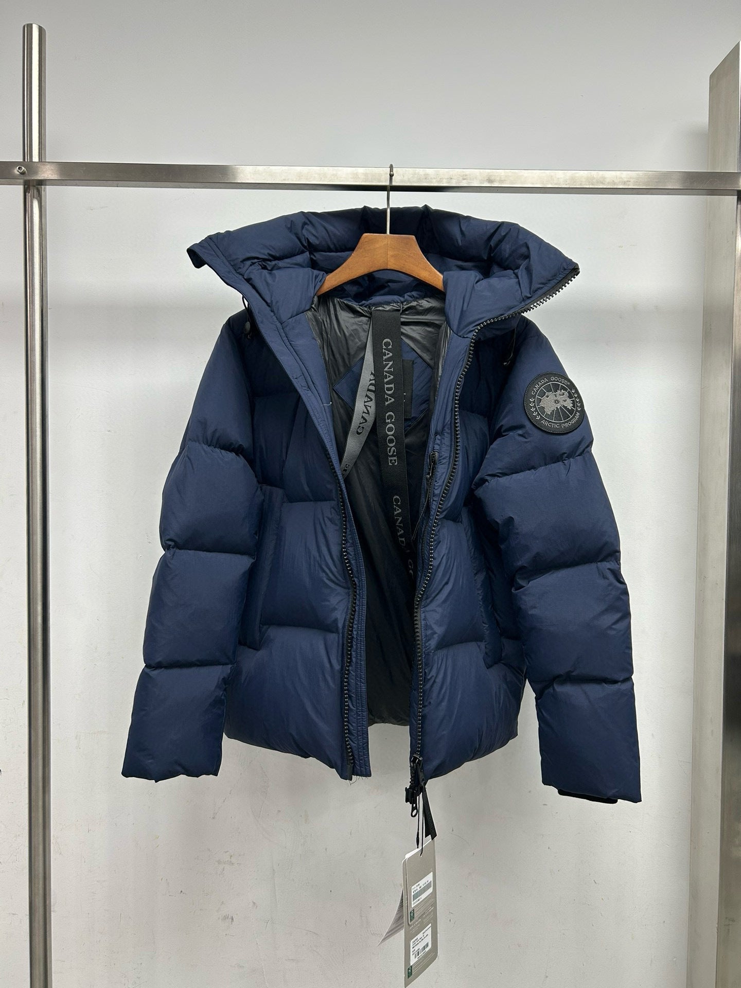 Canada-G Crofton Puffer  Bleu nuit  black label 10/10