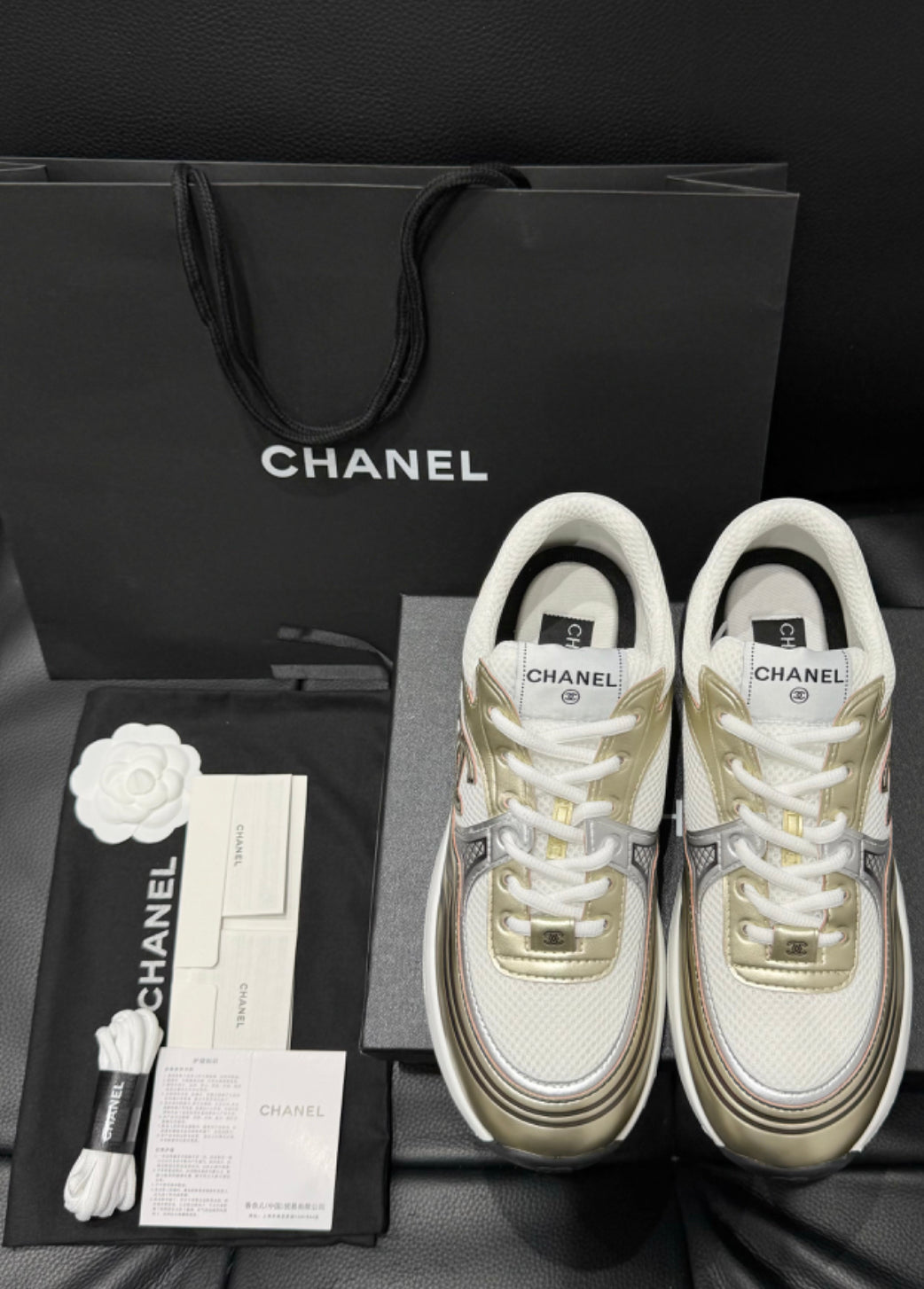Sneakers Chanl ( EXCLU ) packaging complet facture