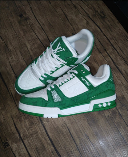 Lv trainers Green  qualité 10/10 facture