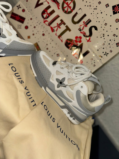 Sneakers  Lv Skate grey 10/10 facture