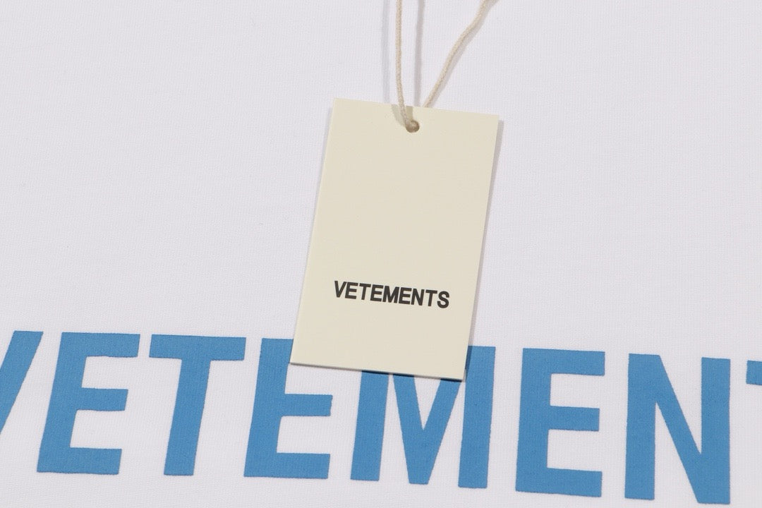 Vetements Logo Print T-Shirt