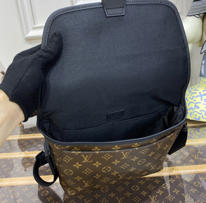 Sac messenger magnétic Lv facture