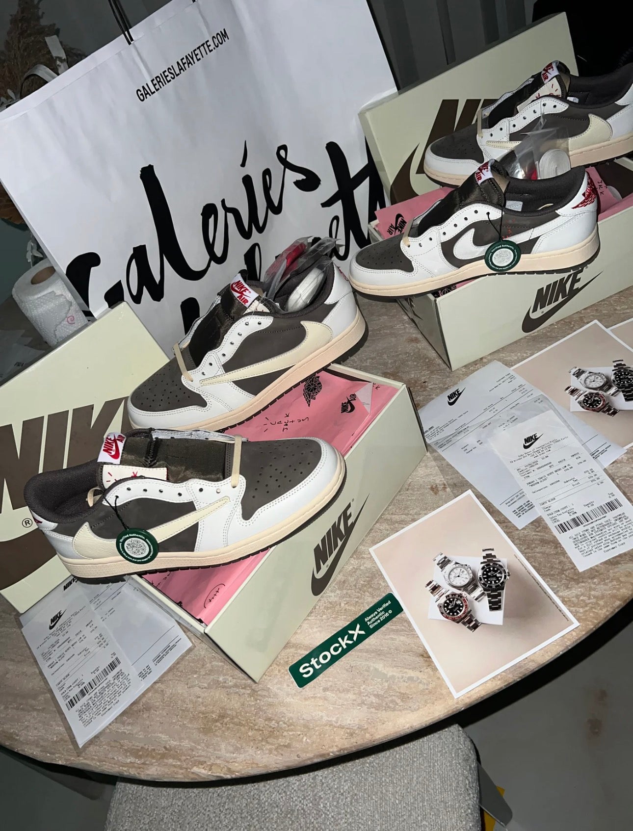 AJ low travis 1:1 Authentification Flight club ✔️ Facture 📦📦⚡️🚚