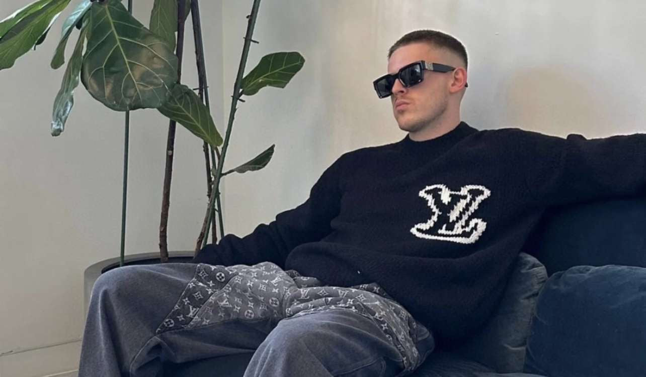Pull  Lv  black facture 2023