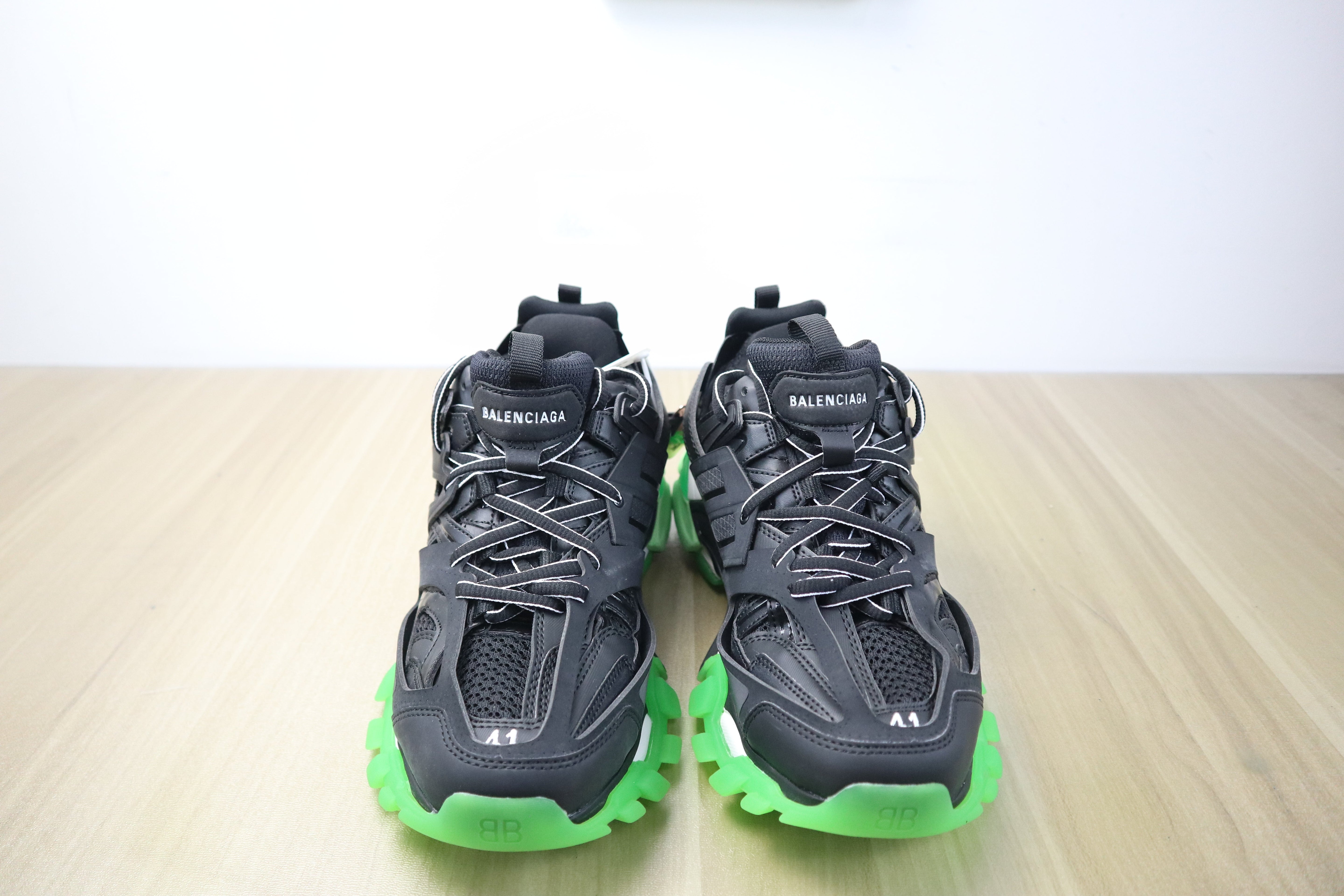 Blcg track black and green invoice