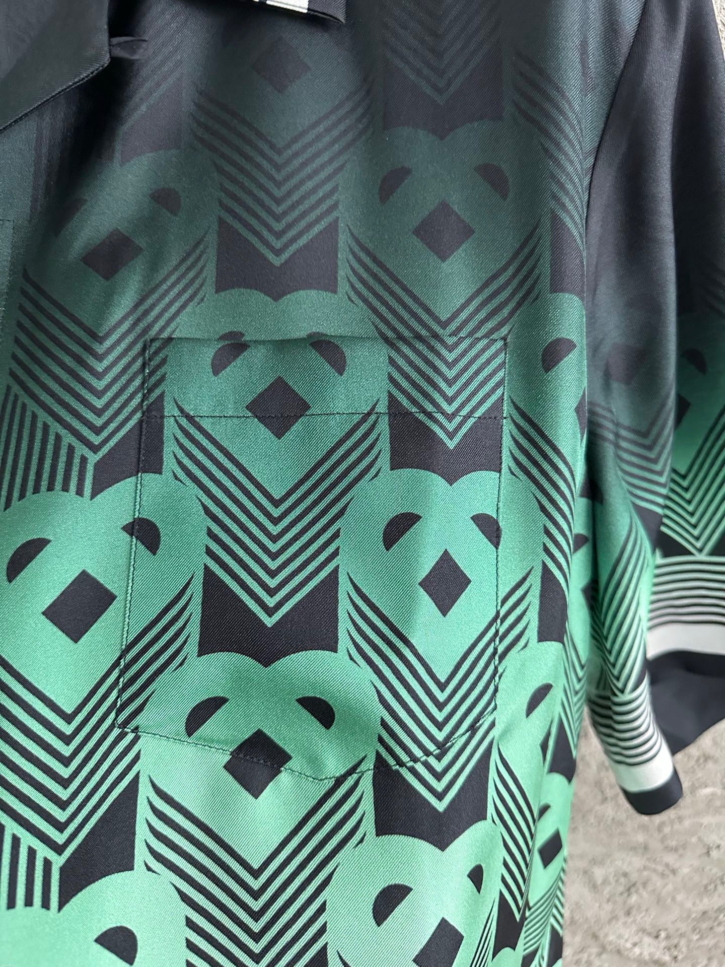 CASAB ENSEMBLE  chemise en soie en dégradé à motif monogrammé