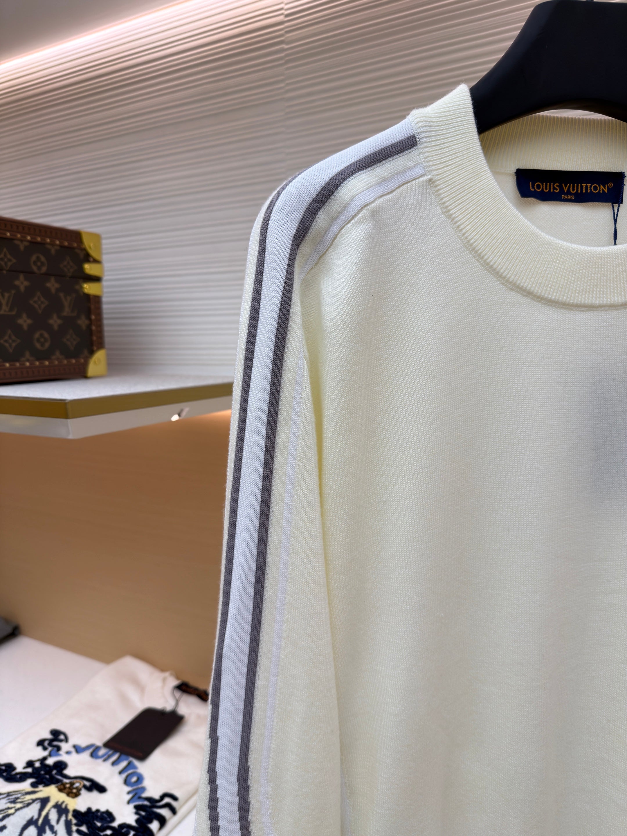 Pull col rond maille graphique lv