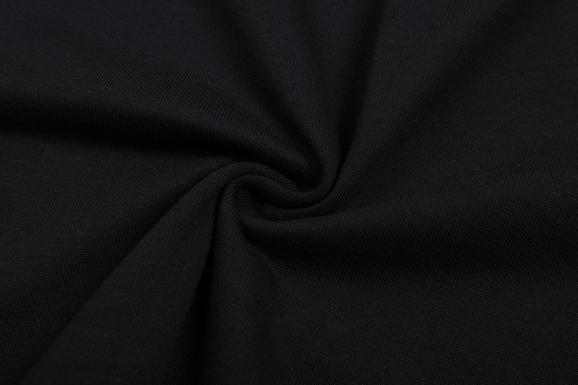 T-shirt noir à logo ami de cœur rouge