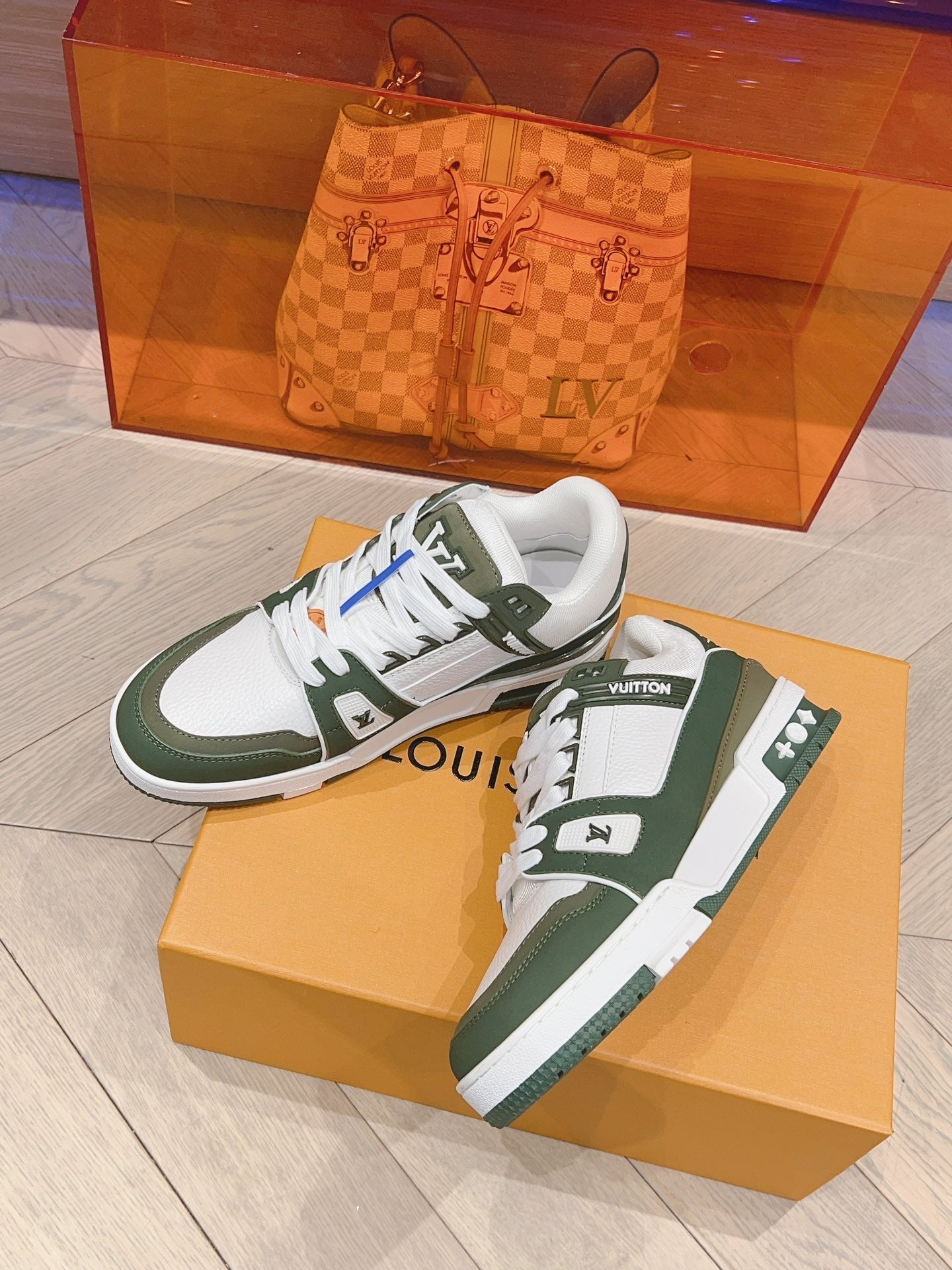 Sneakers Lv Trainers kaki facture