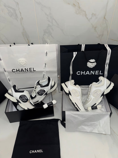 Sneakers chan 10/10 White 📦⚡️