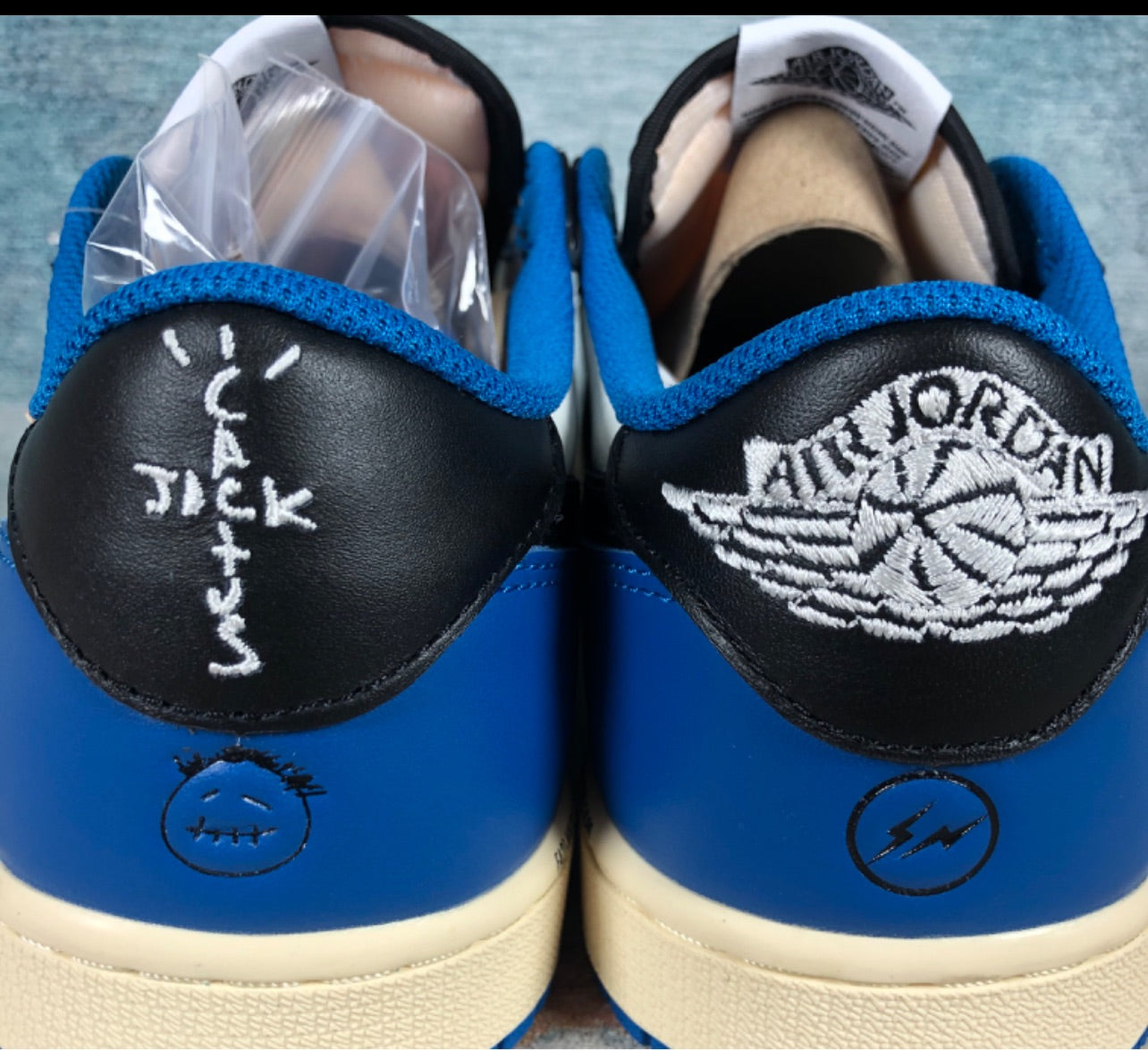 AJ low travis flight club
