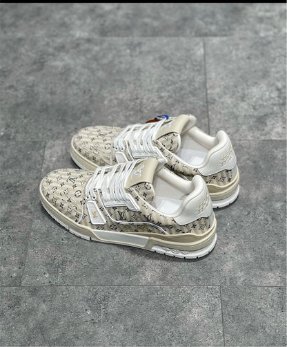 Sneakers Lv Trainers gris facture