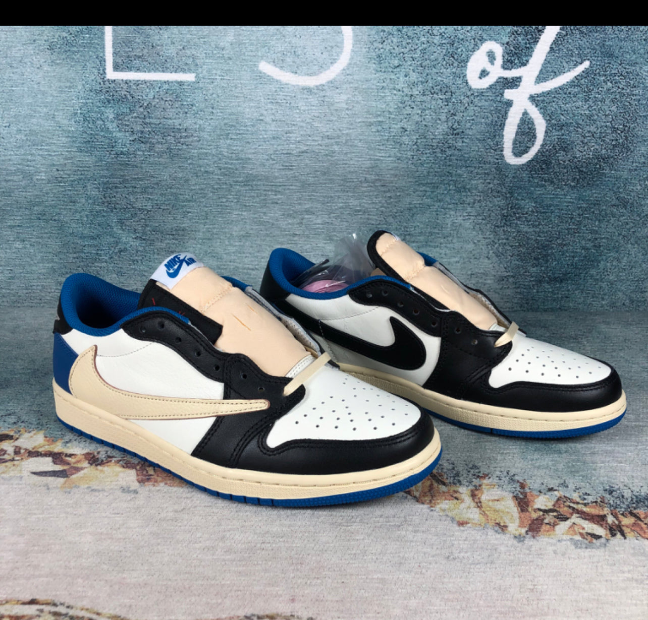 AJ low travis flight club  X Authentification 1:1 ✔️Facture
