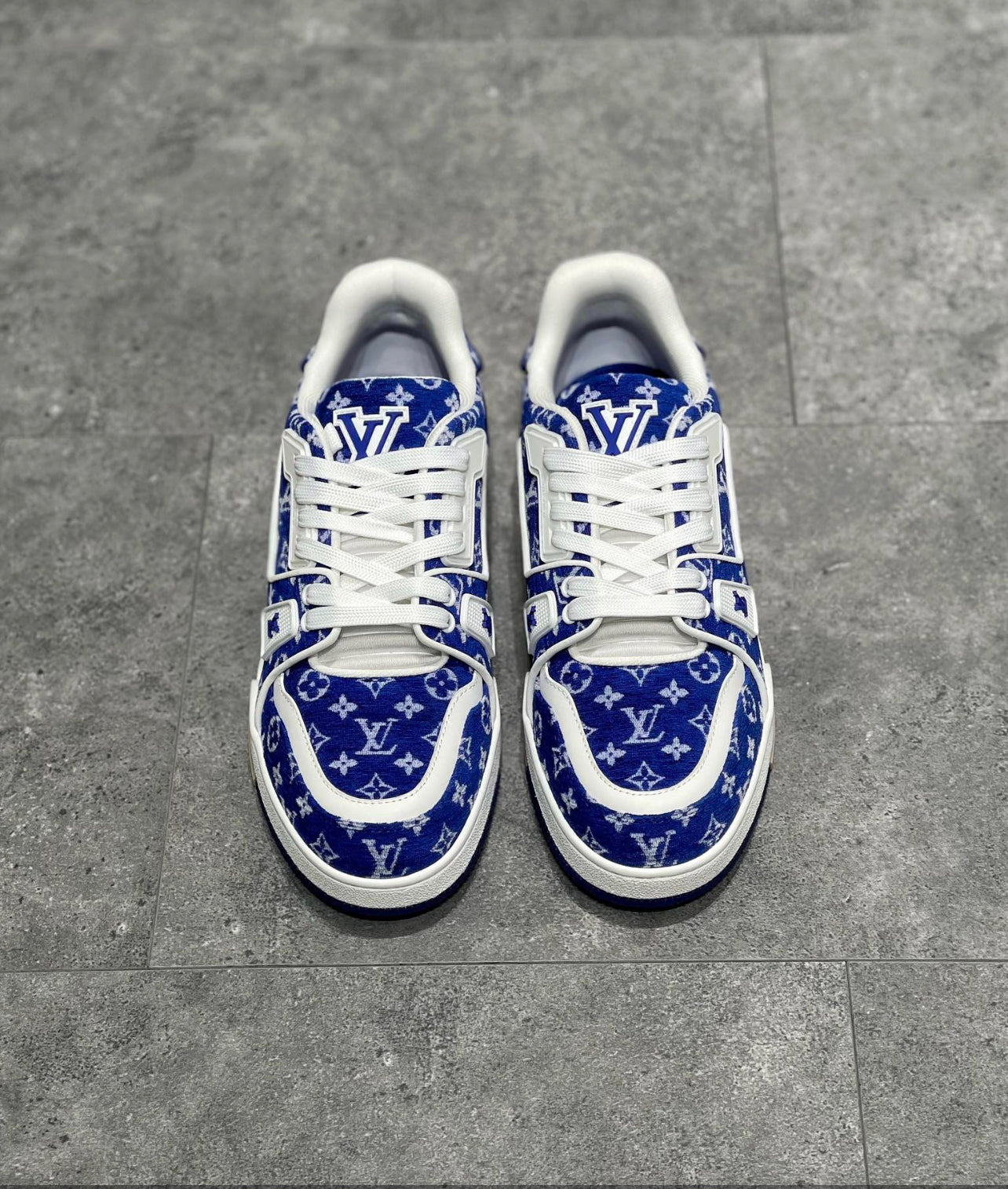 Sneakers Lv Trainers bleu daim  facture