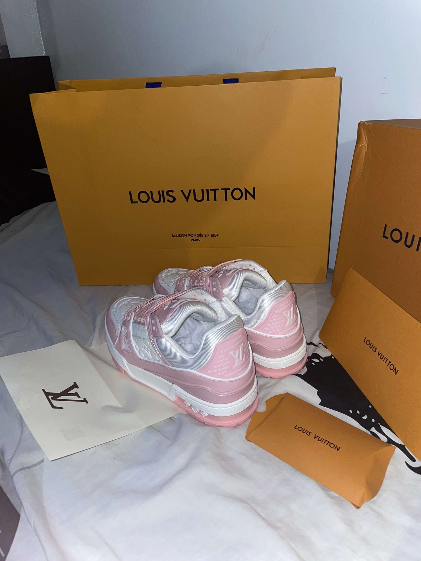 Lv trainers rose facture