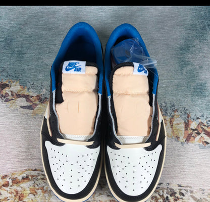 AJ low travis flight club