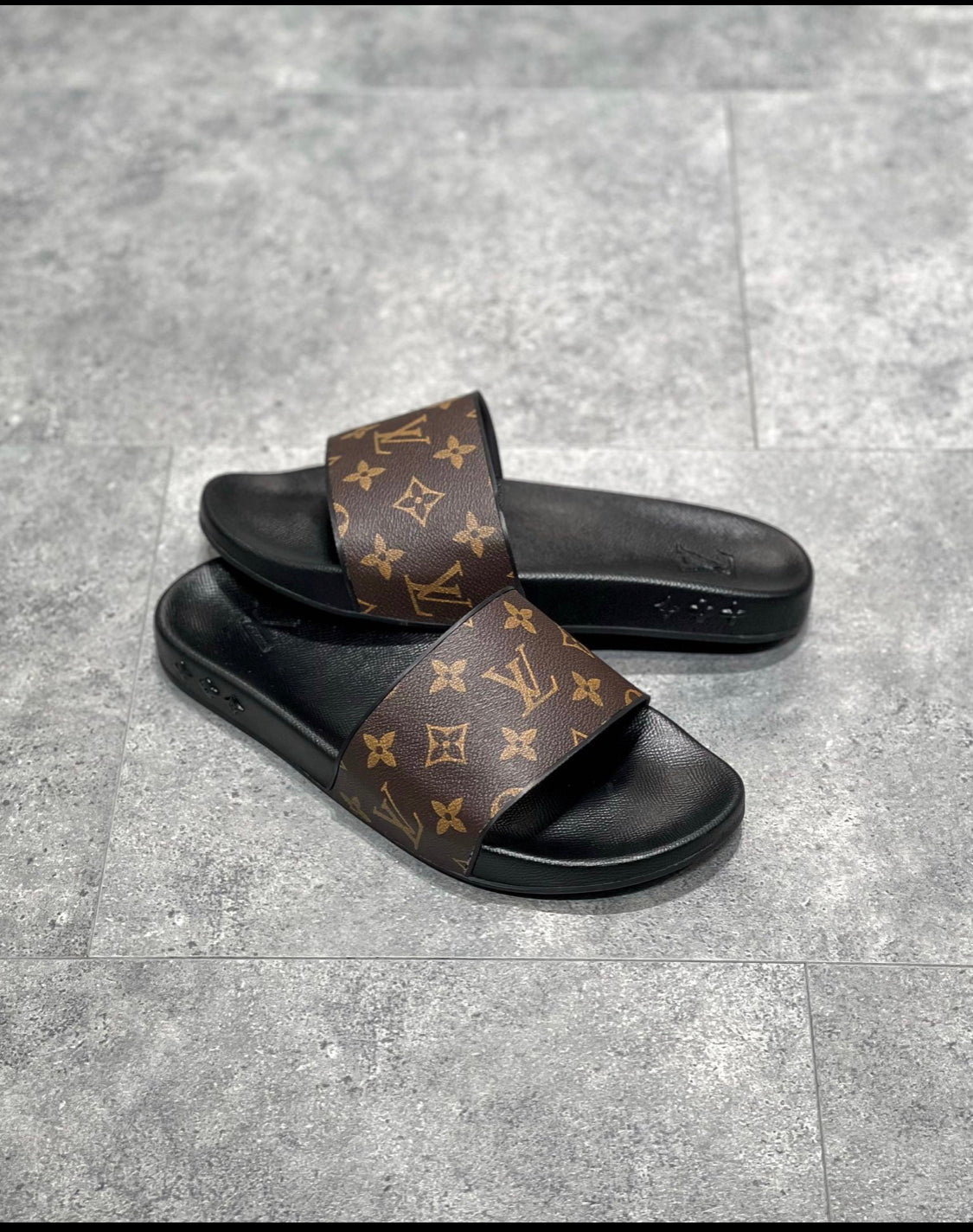 Lv mules water front invoice flip flops