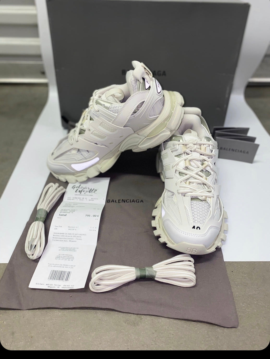 Blncg track white invoice