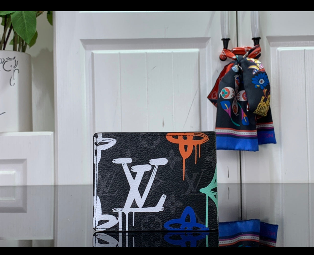 Lv coin purse and card holder