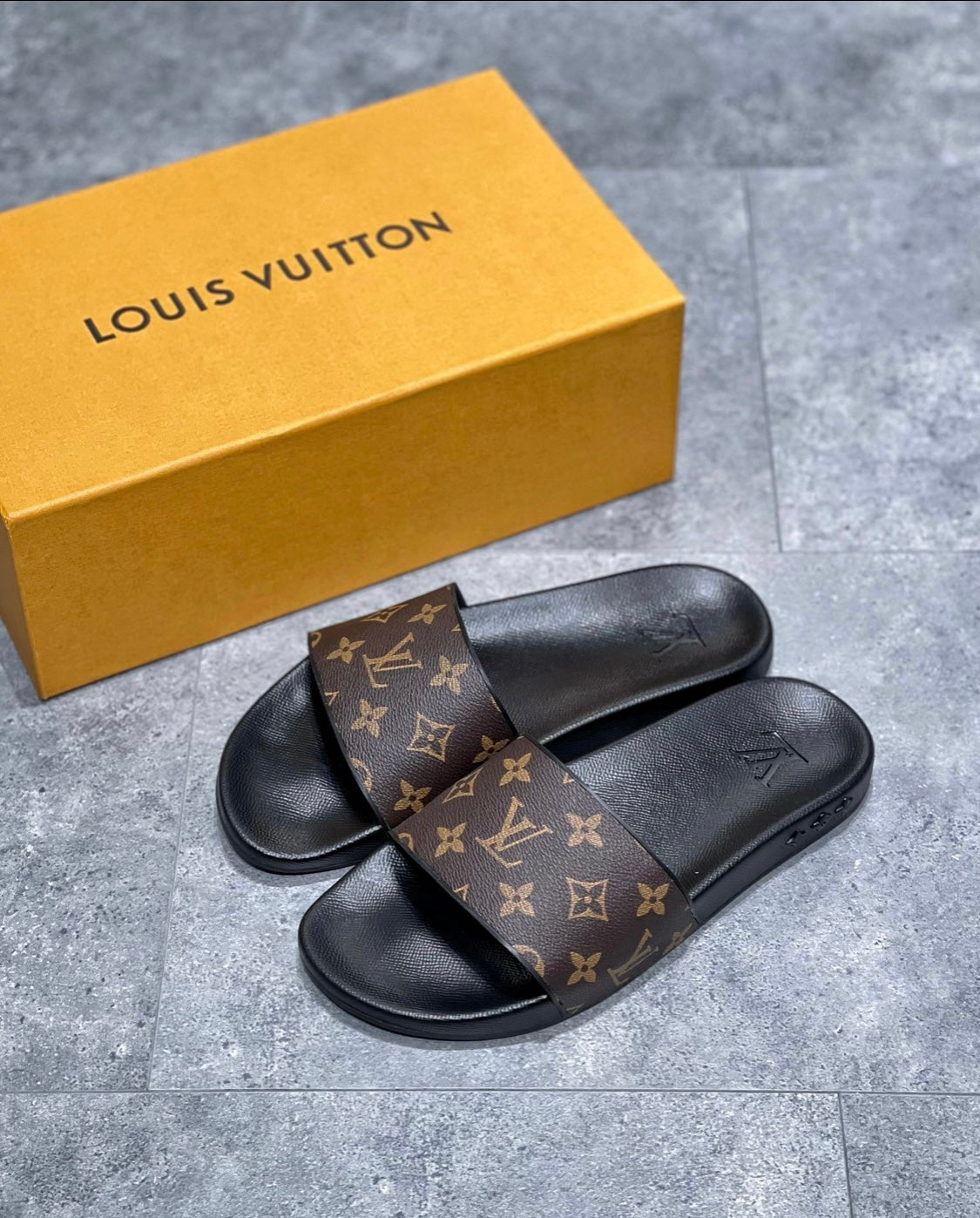 Lv mules water front invoice flip flops